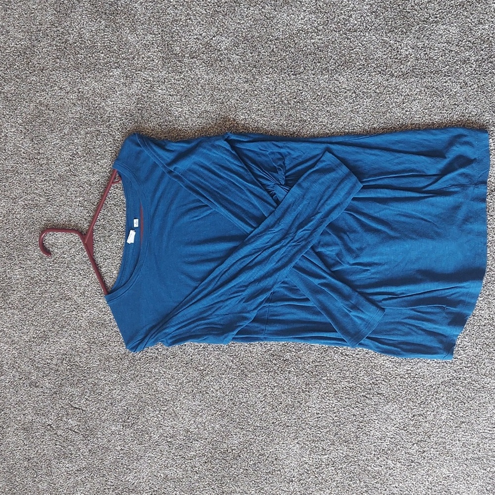 Gap maternity long sleeve top